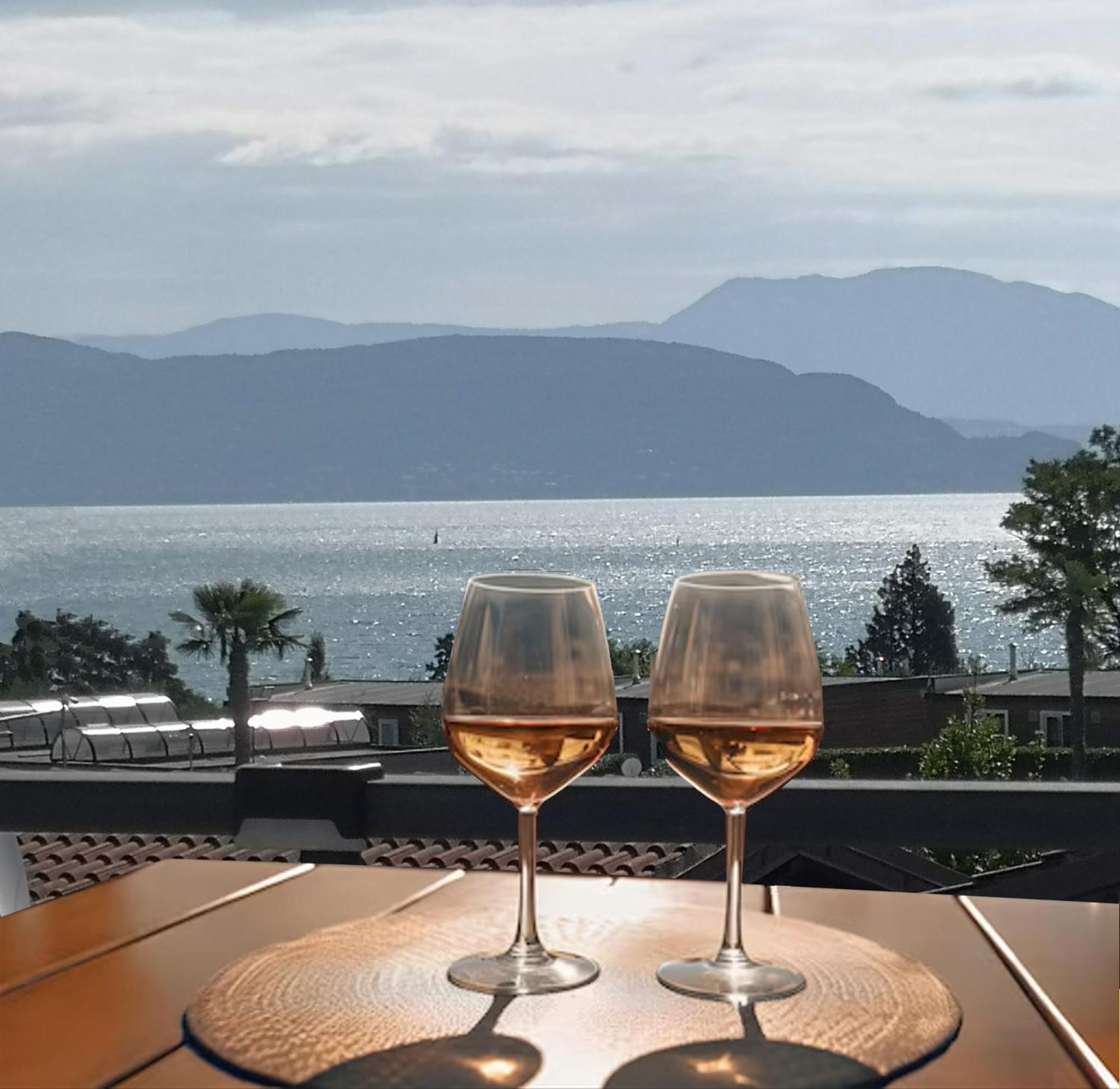 Note Di Lago Manerba del Garda Exterior photo